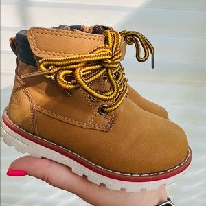 Ecko Ultd toddler boots
